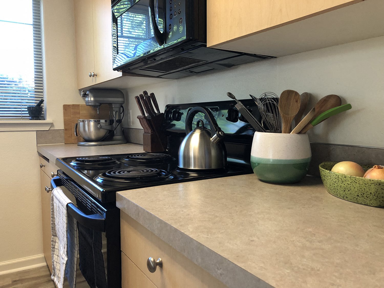 Falcon Ridge kitchen stove